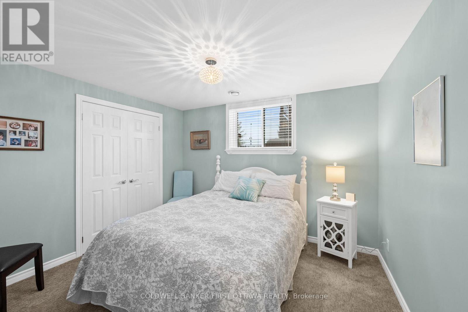 239 ROYAL LANDING GATE - 29