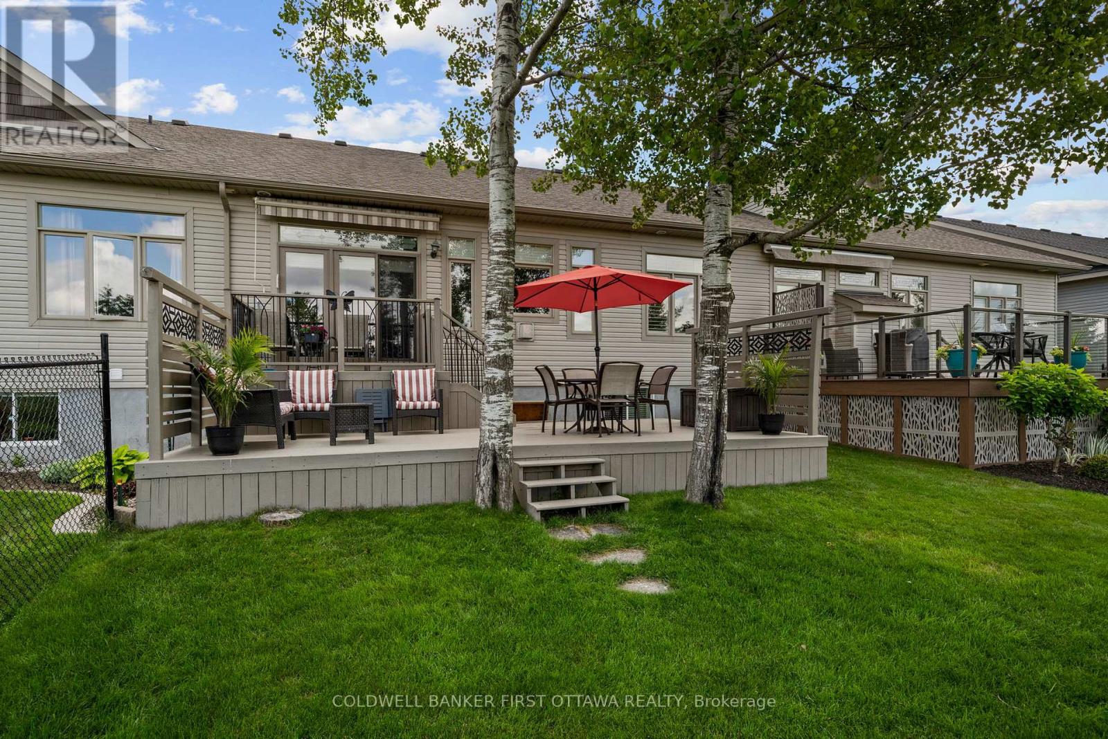 239 ROYAL LANDING GATE - 31
