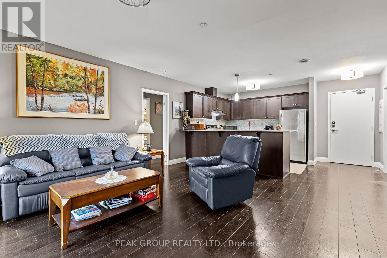 #106 26 WELLINGTON STREET - 4