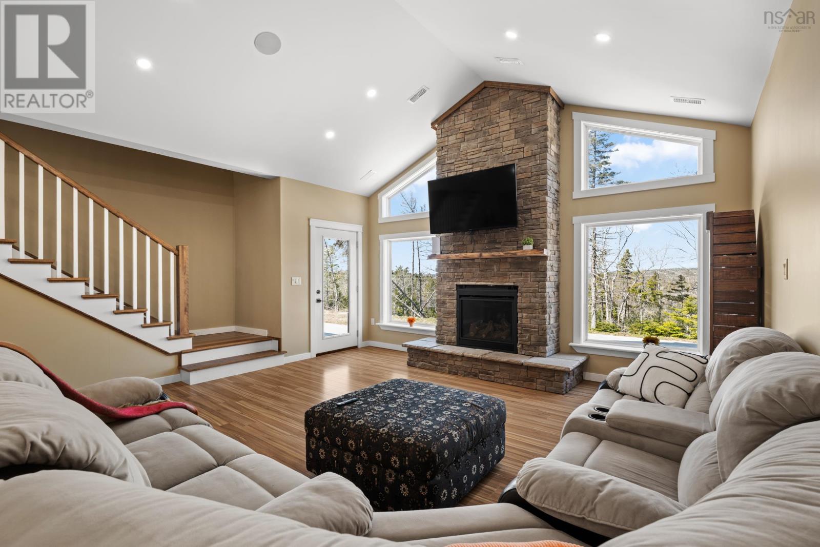12844 Highway 7 Ship Harbour Highway E - 10