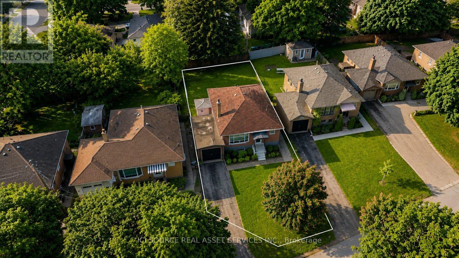 100 BALLACAINE DRIVE - 1