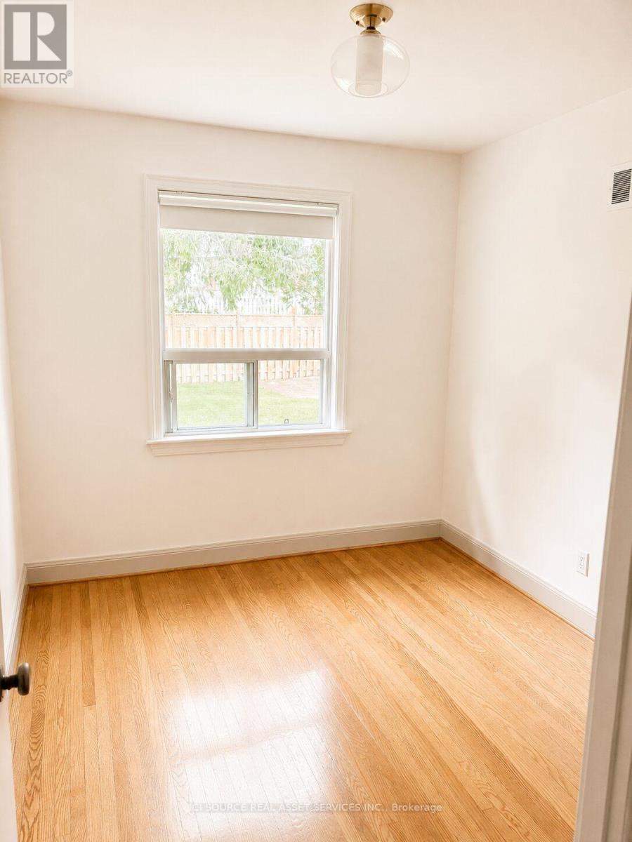 100 BALLACAINE DRIVE - 11