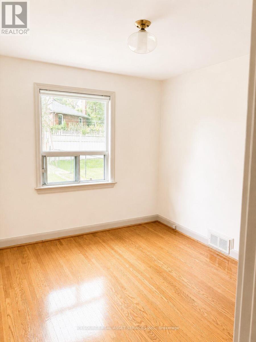 100 BALLACAINE DRIVE - 12