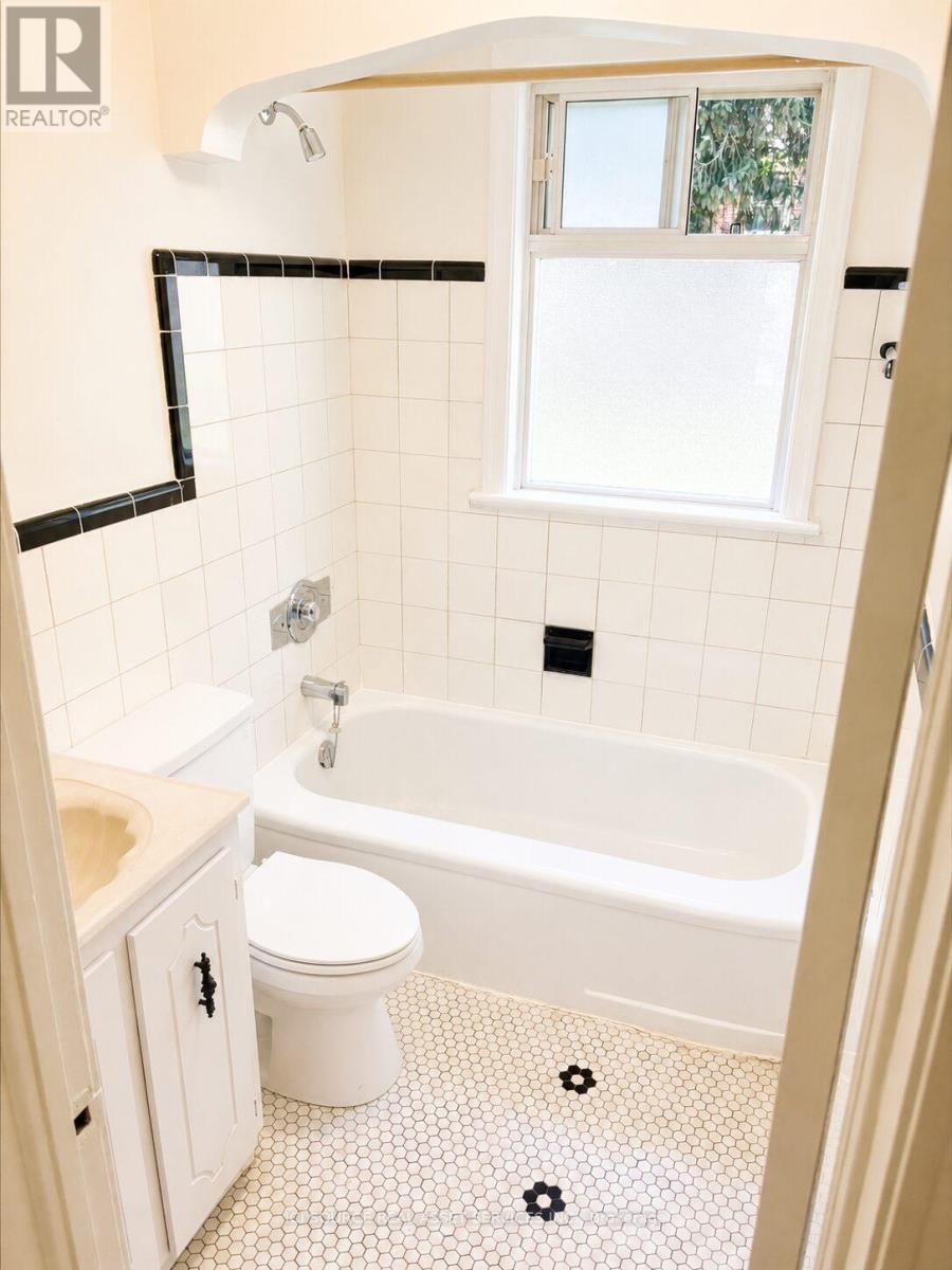 100 BALLACAINE DRIVE - 14