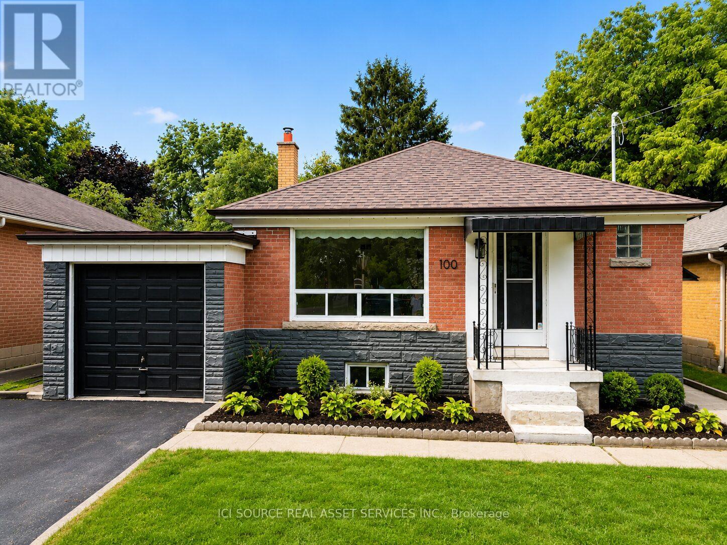 100 BALLACAINE DRIVE - 2