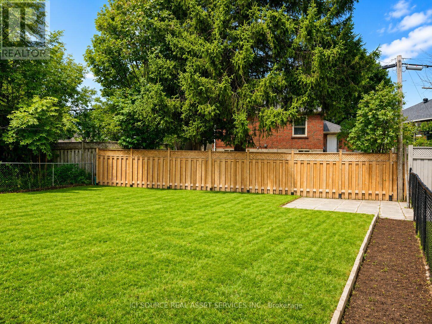 100 BALLACAINE DRIVE - 3