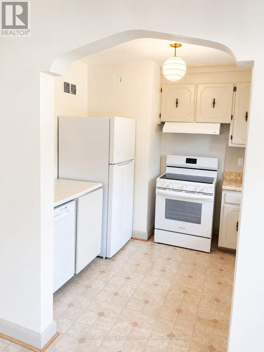 100 BALLACAINE DRIVE - 9