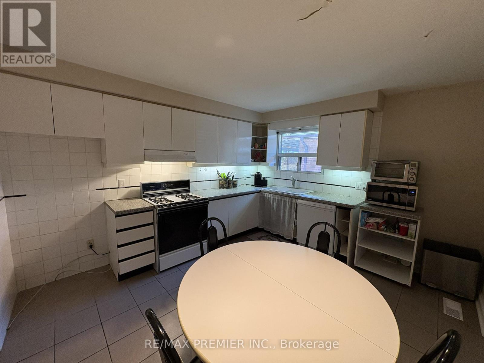 2979 WESTON ROAD - 11