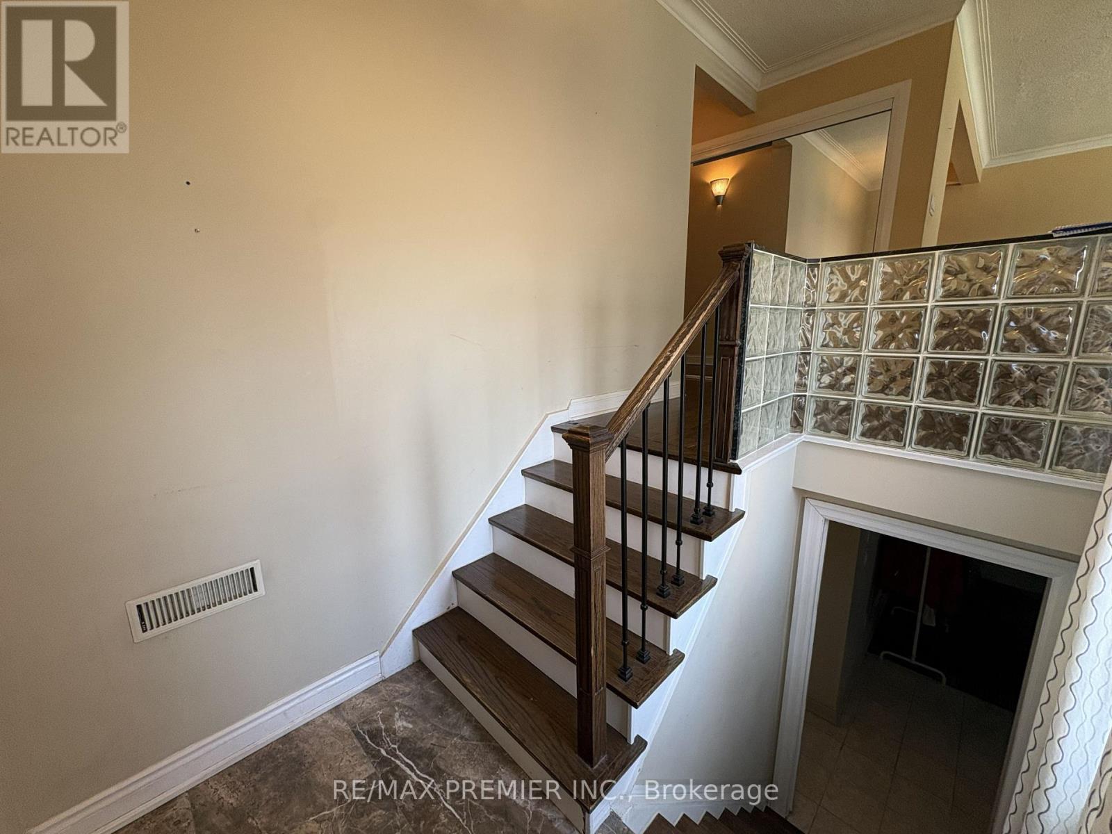 2979 WESTON ROAD - 19