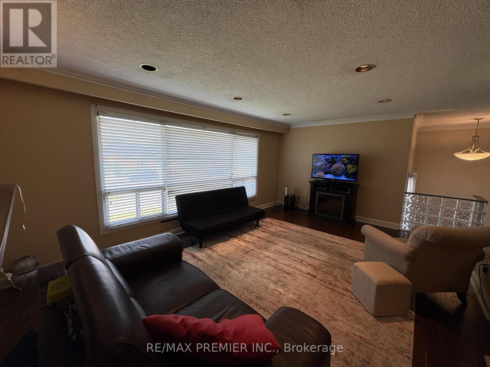 2979 WESTON ROAD - 5