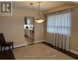 Living room - 2979 Weston Road, Toronto, ON M9M2T1 Photo 7