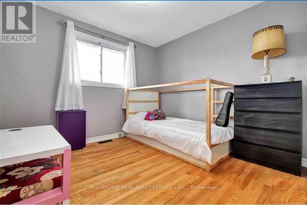 4 Bed, 2 Bath House for Rent in Ottawa – 29 UXBRIDGE CRESCENT, Ottawa – MLS# X13525282 - Image 16