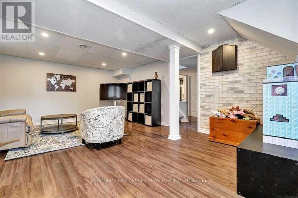 4 Bed, 2 Bath House for Rent in Ottawa – 29 UXBRIDGE CRESCENT, Ottawa – MLS# X13525282 - Image 19