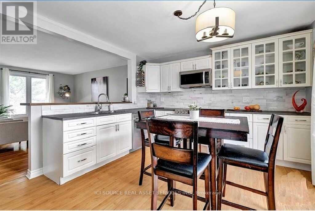 4 Bed, 2 Bath House for Rent in Ottawa – 29 UXBRIDGE CRESCENT, Ottawa – MLS# X13525282 - Image 8