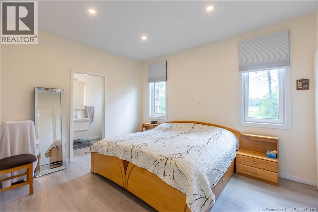 286 Mount View Road - 22