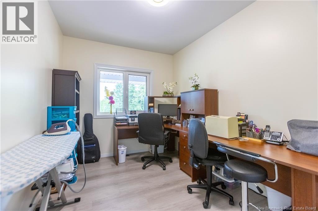 286 Mount View Road - 25