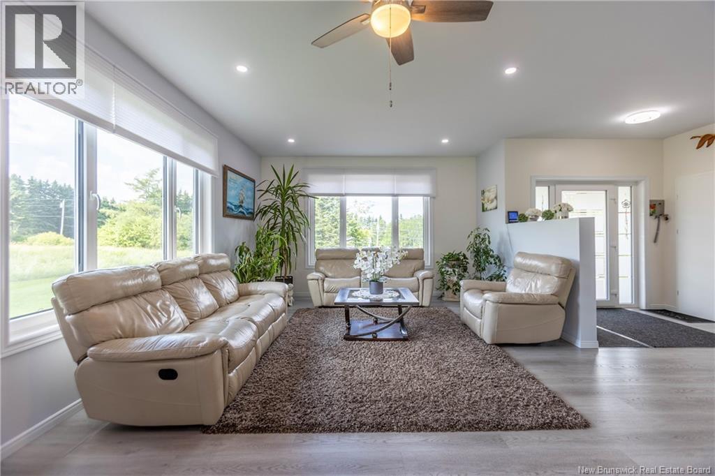 286 Mount View Road - Image 8