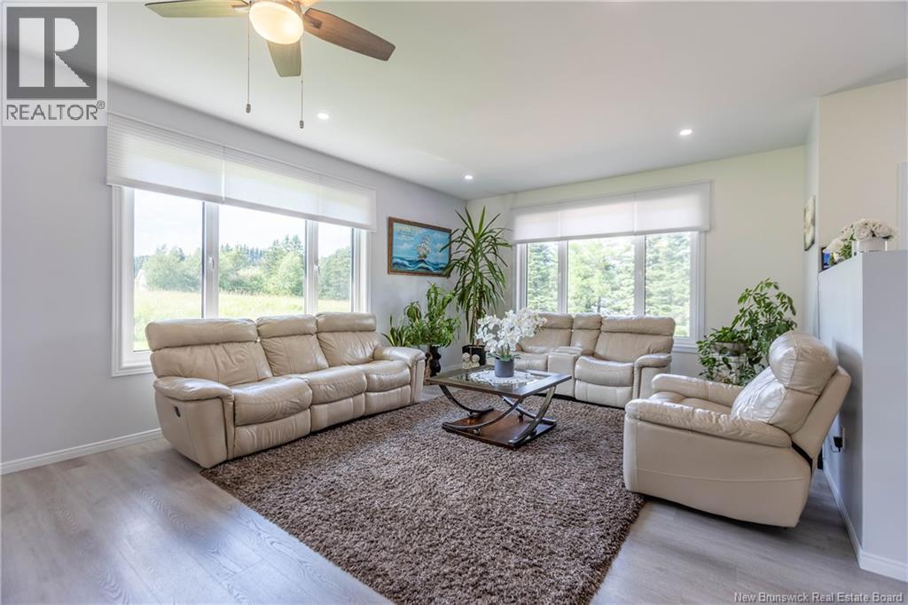 286 Mount View Road - Image 9