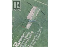 Vacant Lot Claudie Road, photo 4