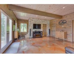 126-129 Ch. Richard, Bouchette, QC J0X1E0 Photo 17