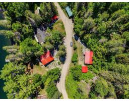 126-129 Ch. Richard, Bouchette, QC J0X1E0 Photo 27