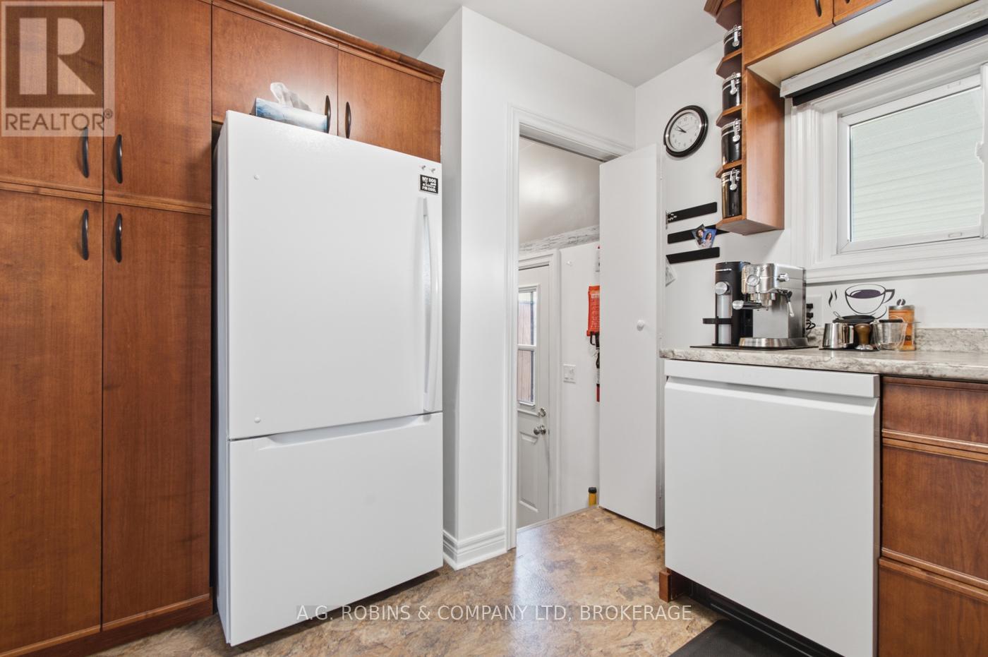 4 CLIFFORD AVENUE - Image 14