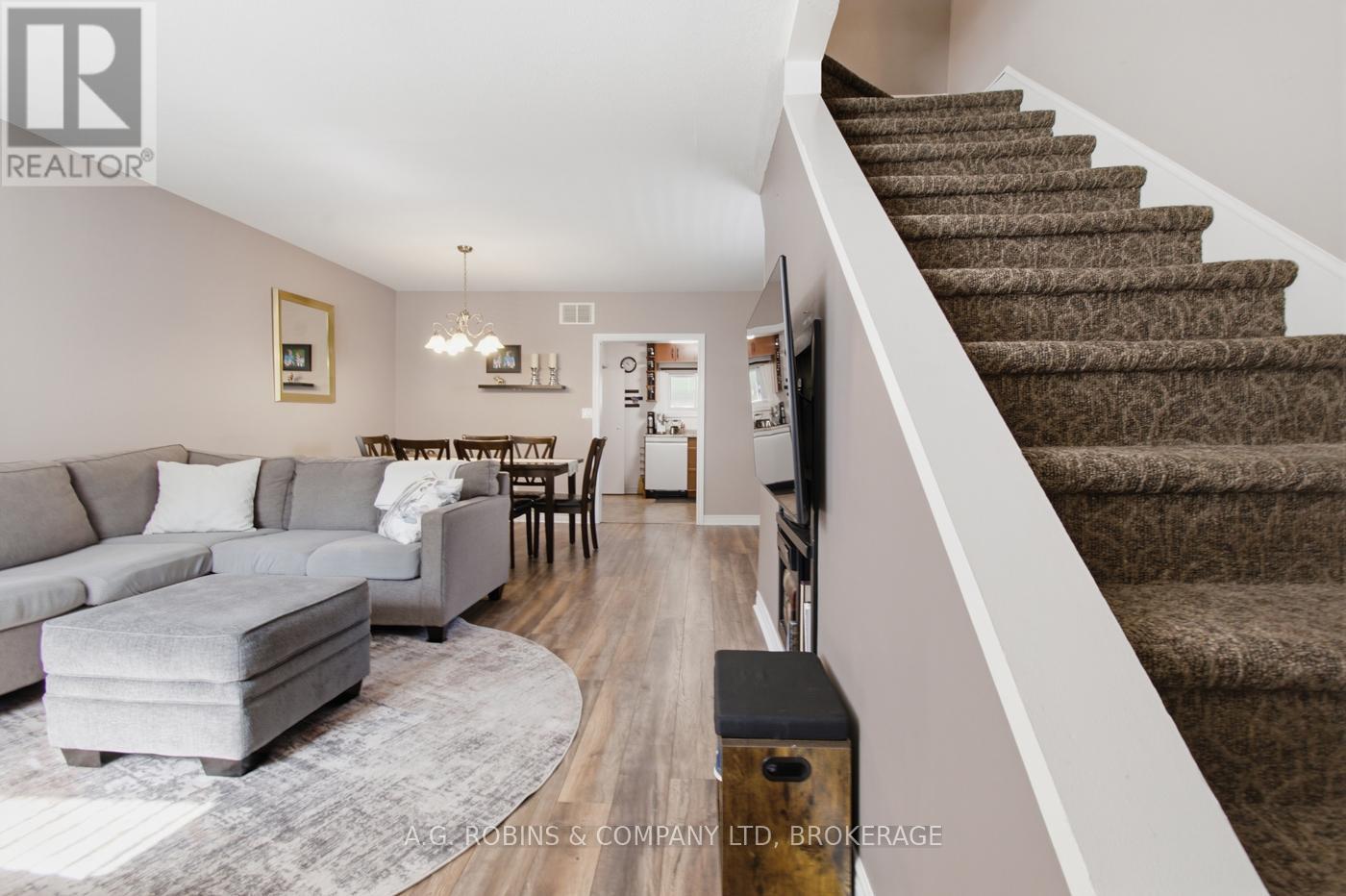 4 CLIFFORD AVENUE - Image 17