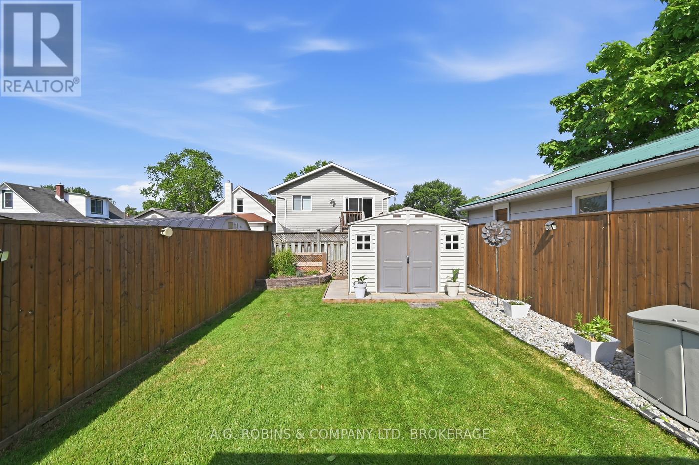 4 CLIFFORD AVENUE - Image 29