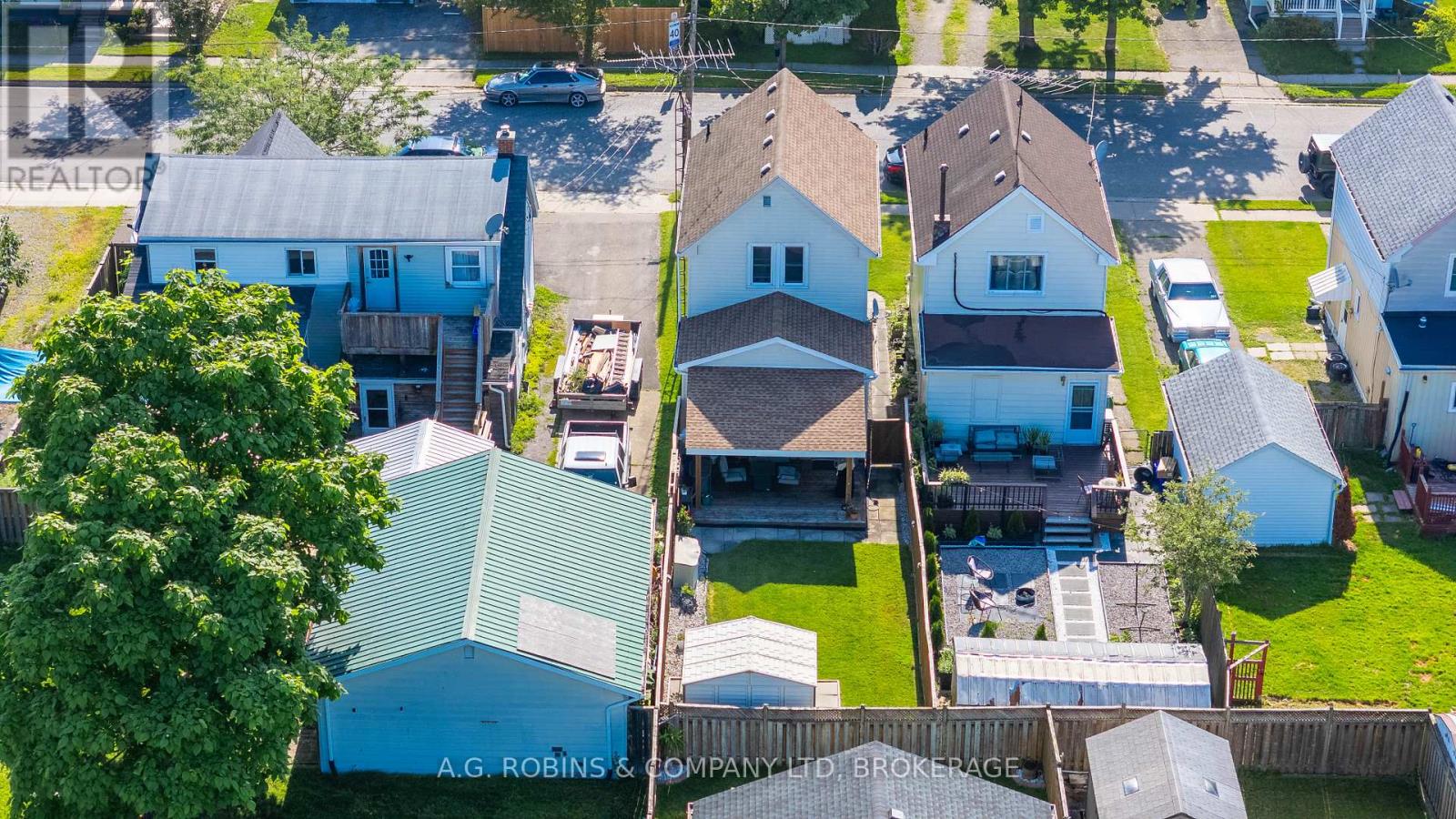 4 CLIFFORD AVENUE - Image 32
