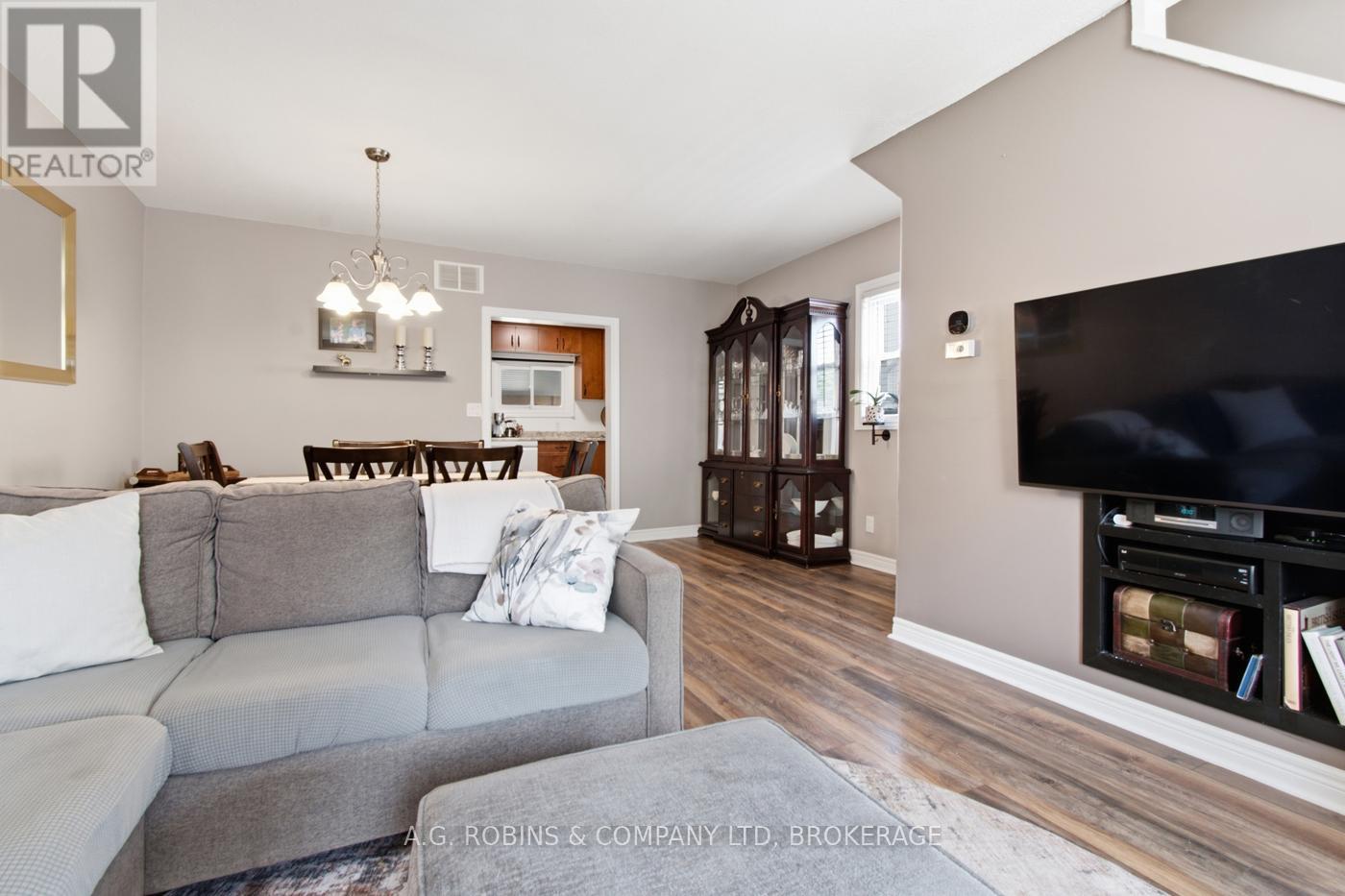 4 CLIFFORD AVENUE - Image 8