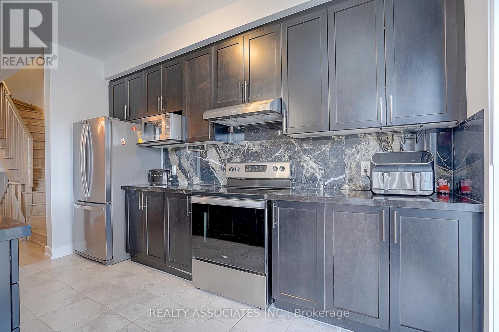 4 GILBERT WRIGHT AVENUE - 12