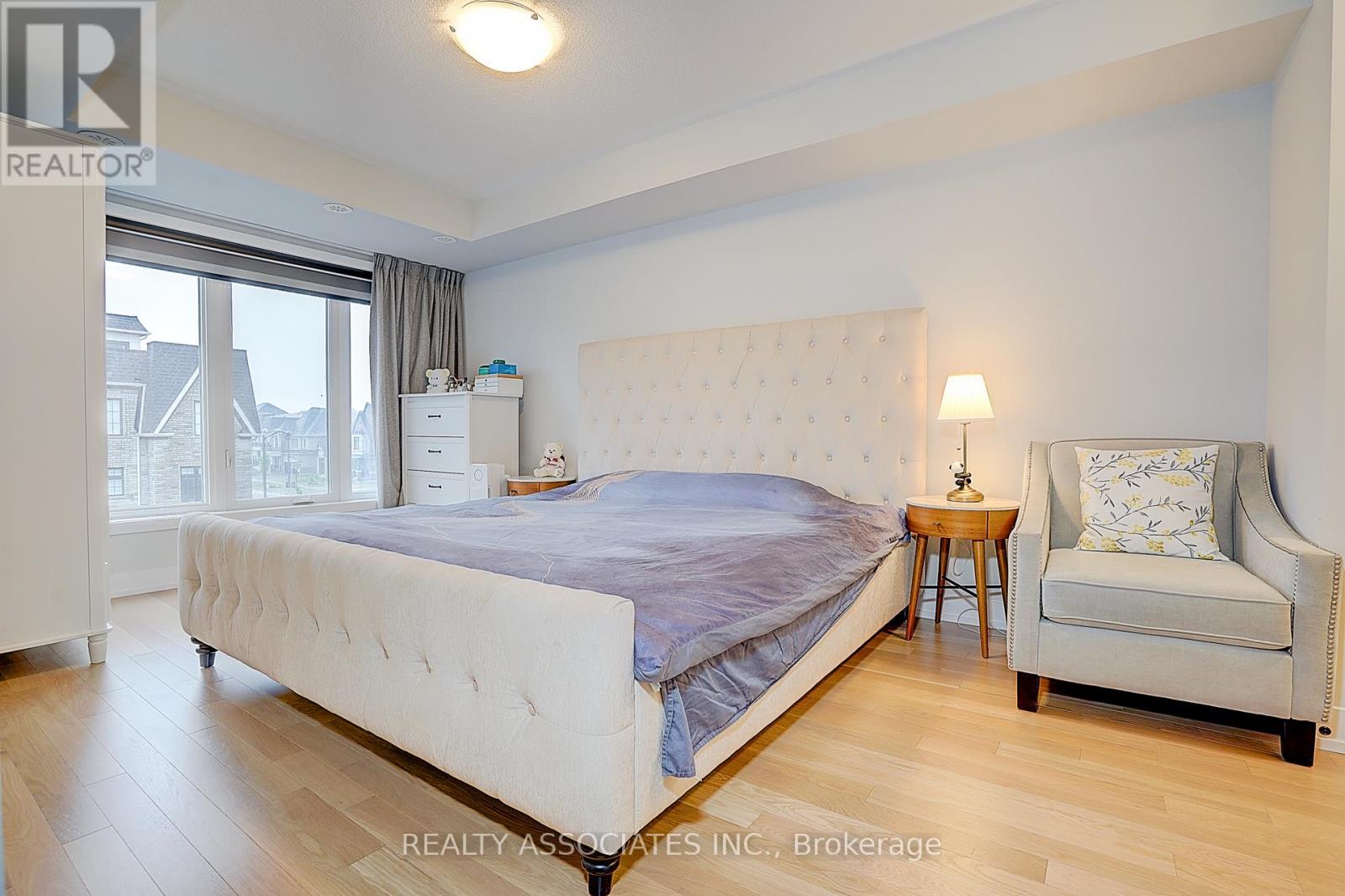 4 GILBERT WRIGHT AVENUE - 16