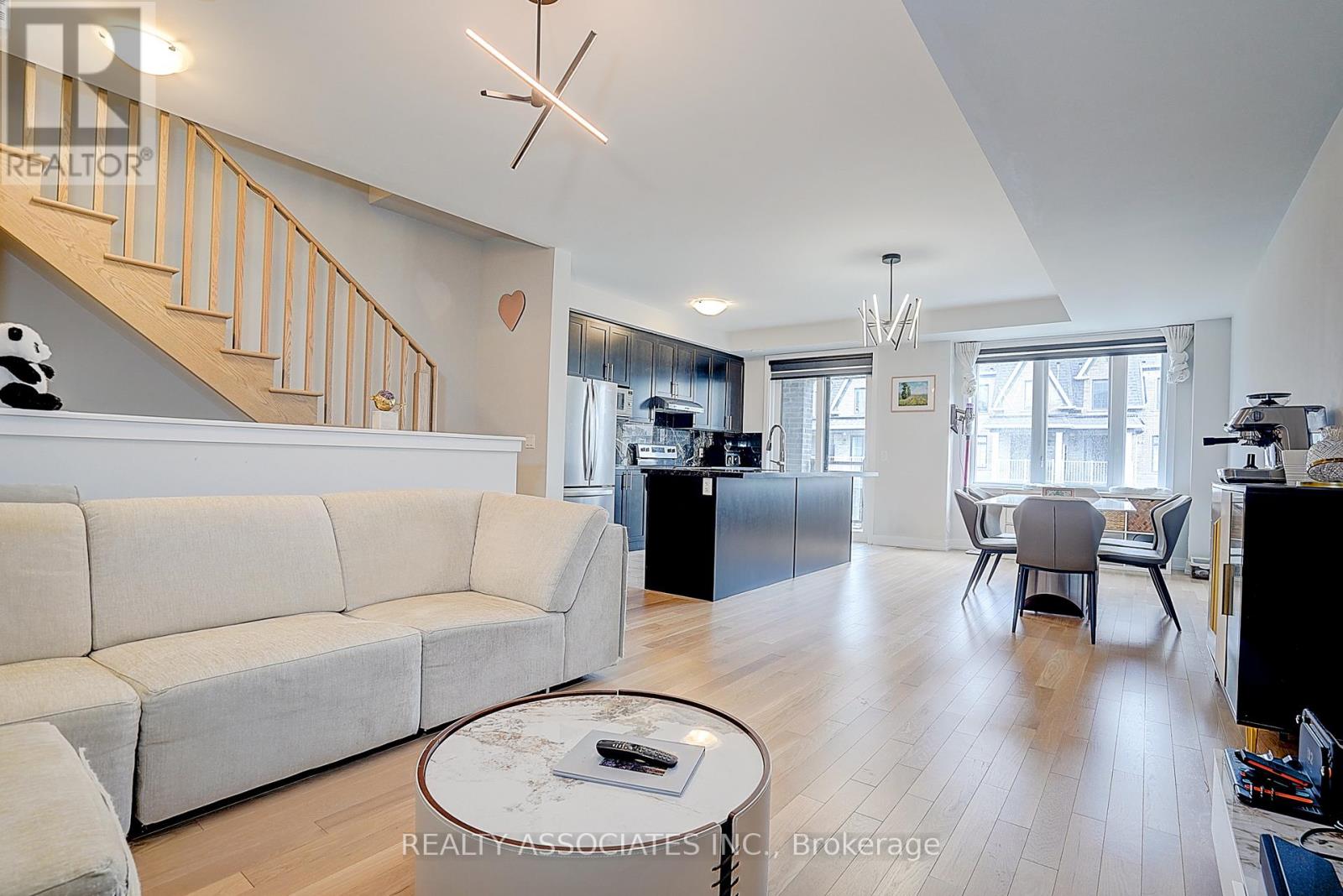 4 GILBERT WRIGHT AVENUE - 6