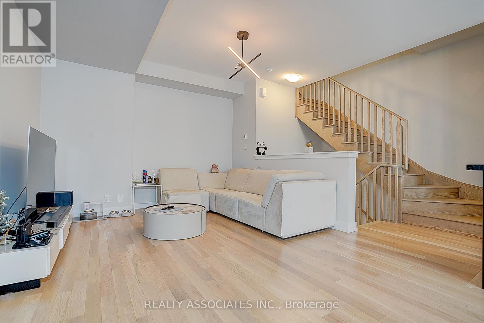 4 GILBERT WRIGHT AVENUE - 5