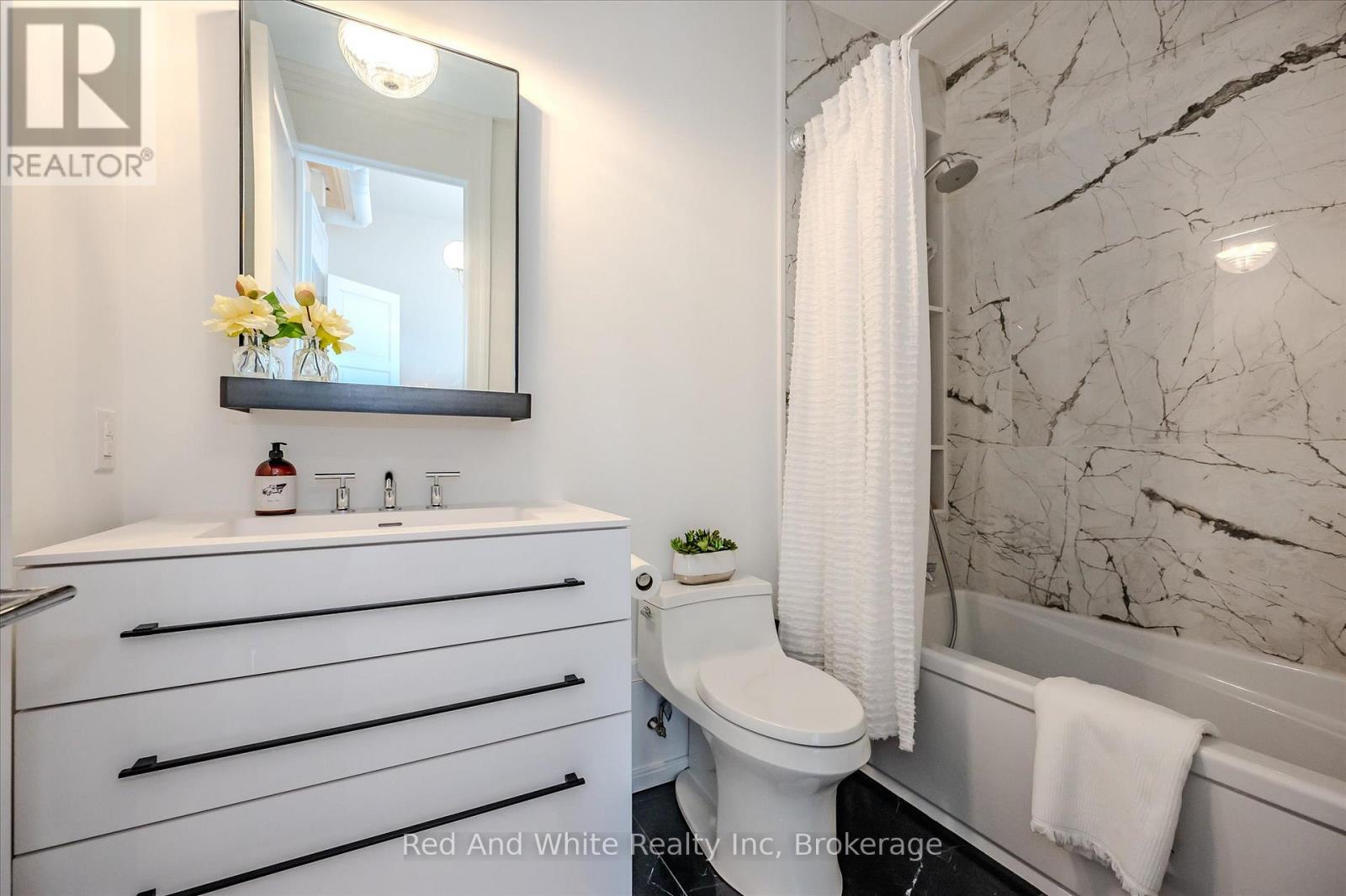 #308 19 GUELPH AVENUE - 22