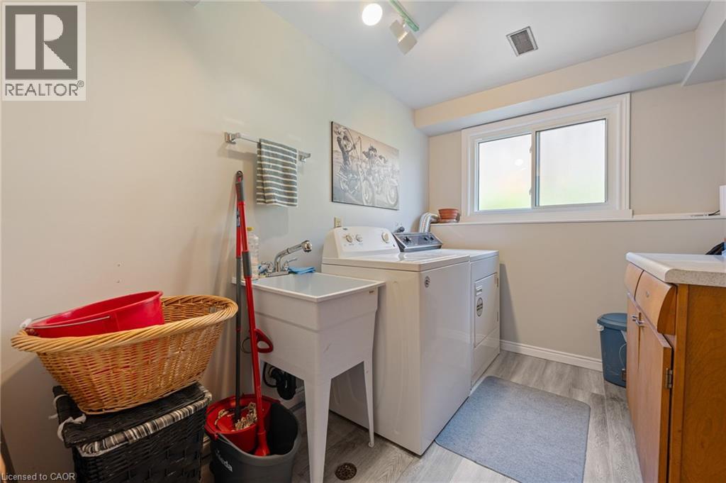 25 LAKEVIEW Avenue - 23