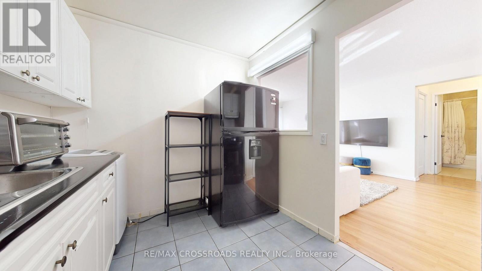#208 715 DON MILLS ROAD - 19