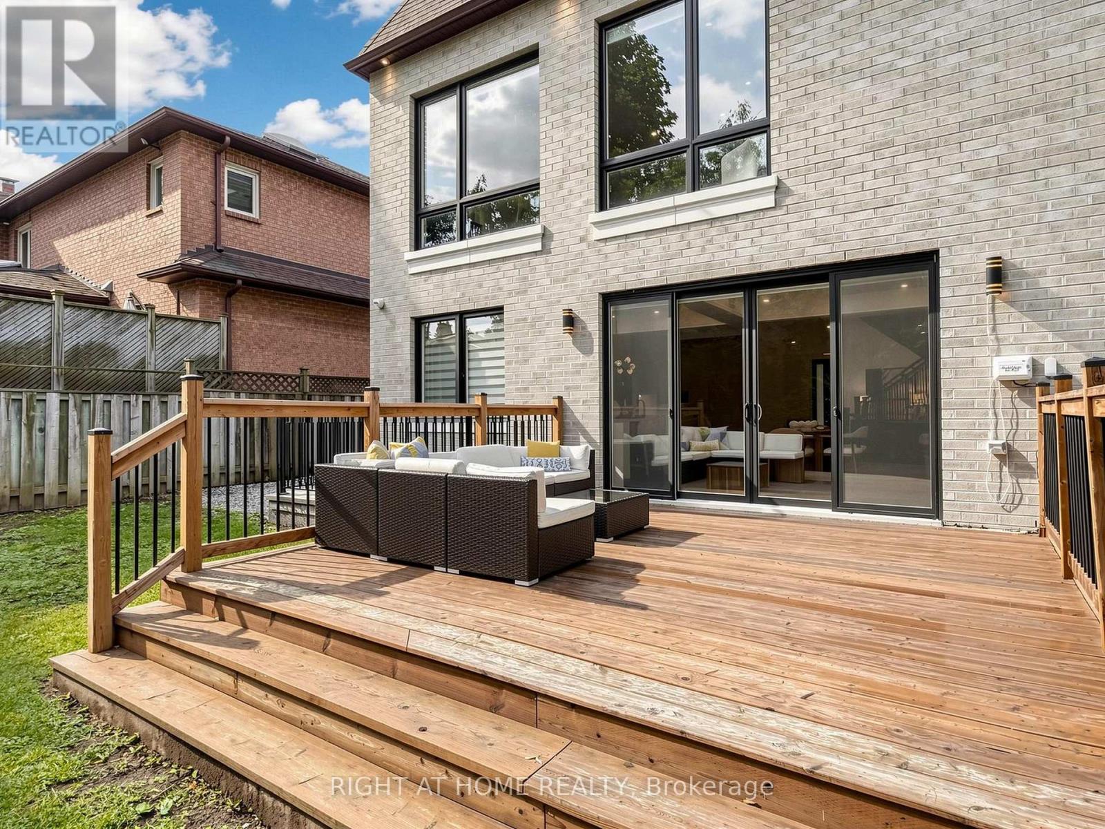 69 CENTRE AVENUE - 34