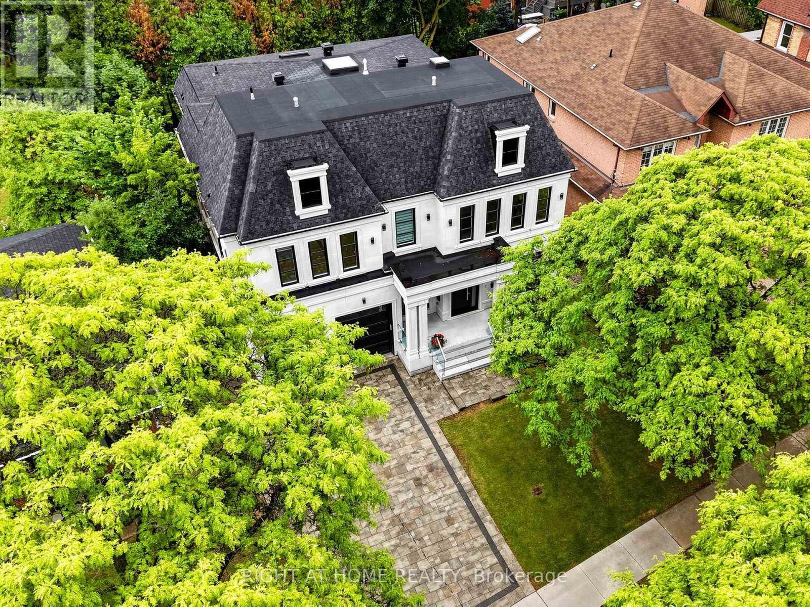 69 CENTRE AVENUE - 36