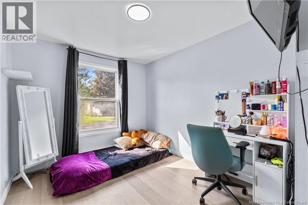 75 McLean Street - 20