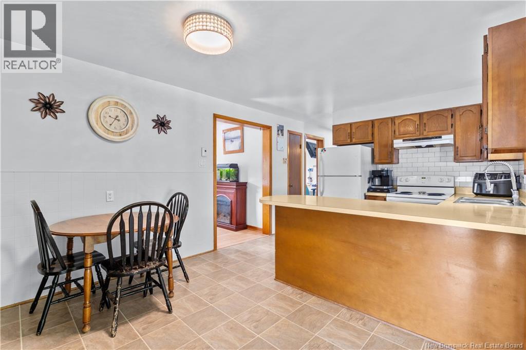 75 McLean Street - Image 14
