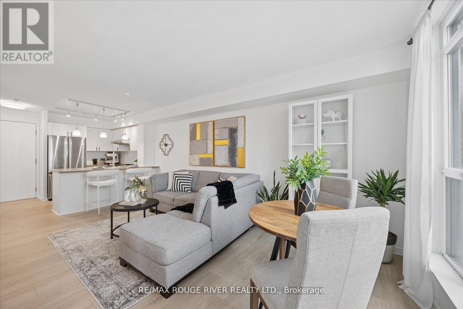 #305 340 WATSON STREET W - 13