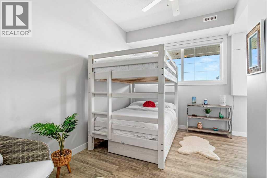 #113 5210 Lakeshore Drive - 25