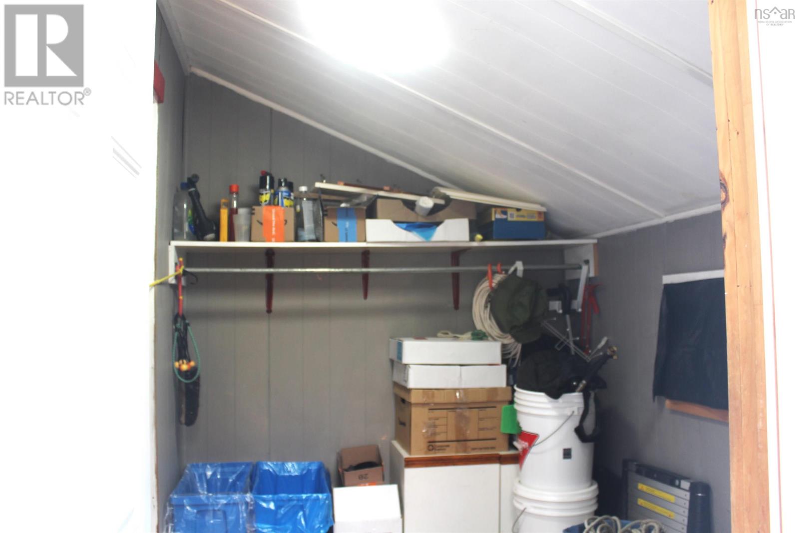 9916 St Margarets Bay Road - 16