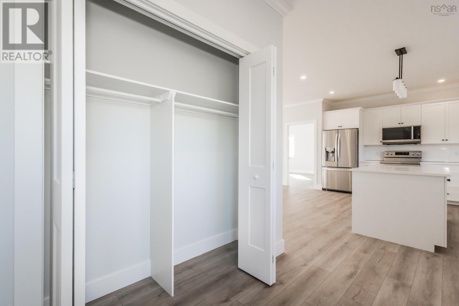 41 Colonial Arms Drive - 10
