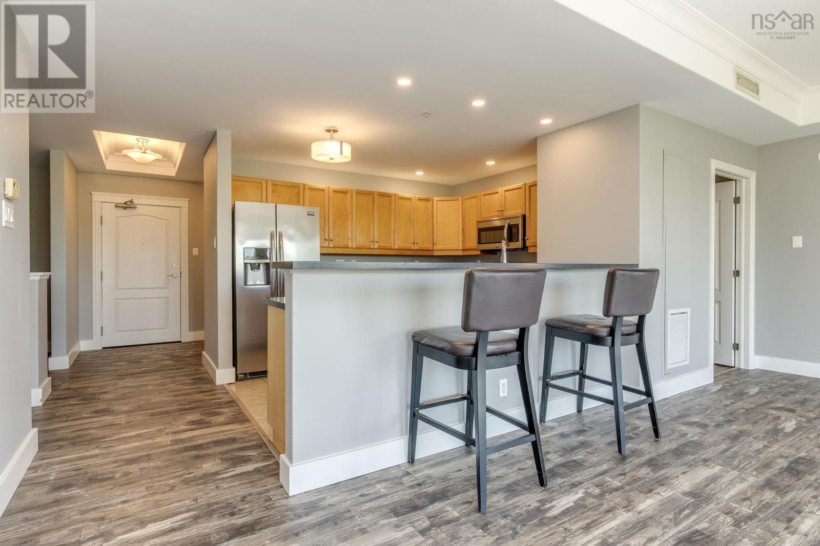 #402 5839 Cunard Street - 19