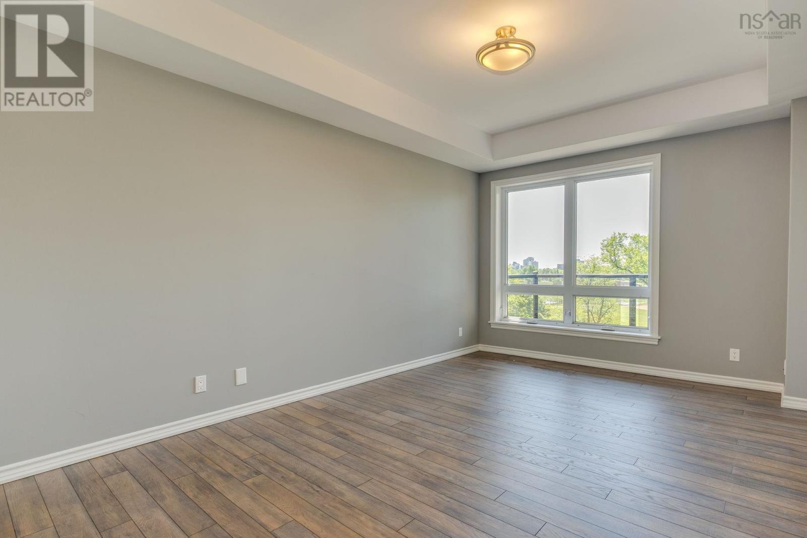 #402 5839 Cunard Street - 31