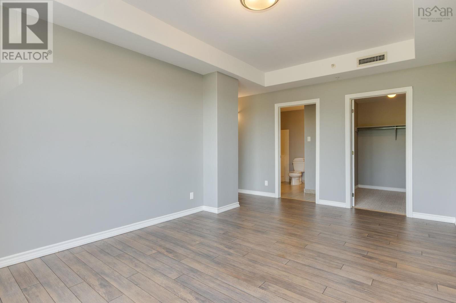 #402 5839 Cunard Street - 33