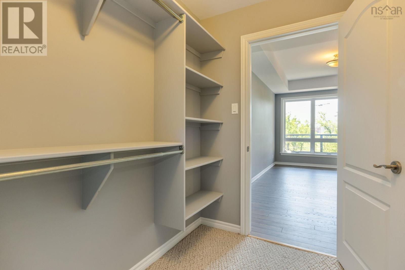 #402 5839 Cunard Street - 36