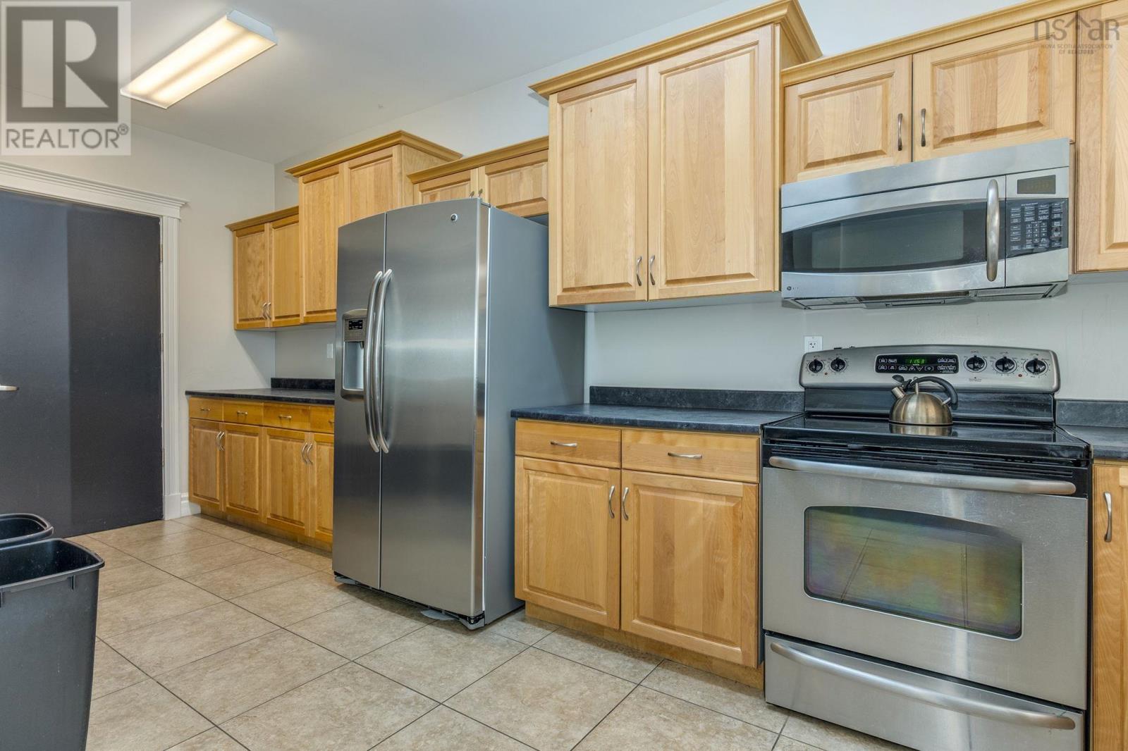 #402 5839 Cunard Street - 40